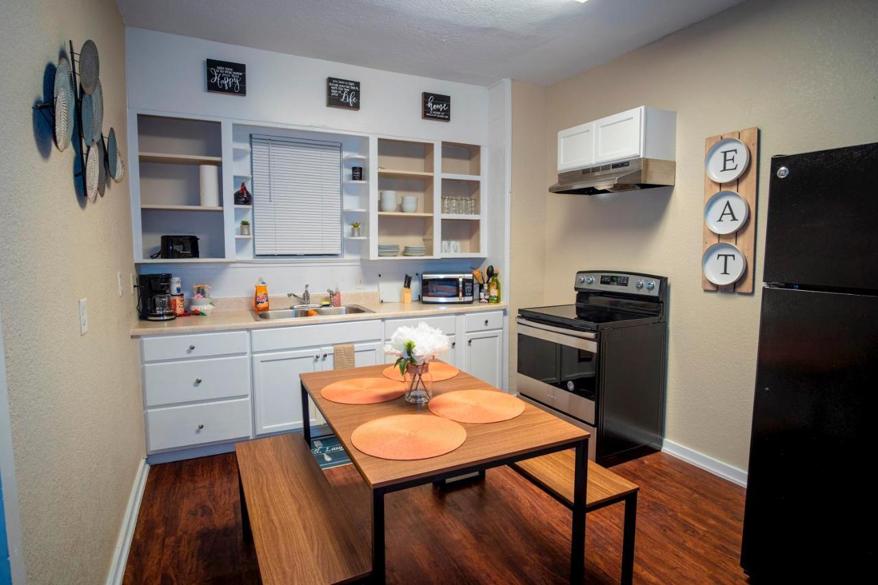 Cozy Downtown Guest House 2Br/1Ba Sleeps 8 サンアントニオ エクステリア 写真